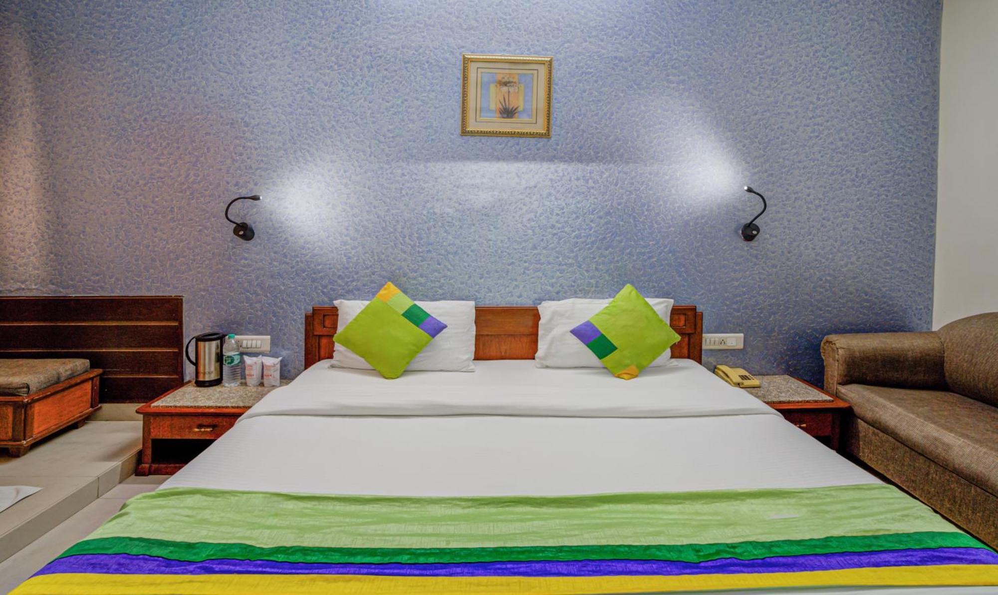 Treebo Bliss Hotel Jaipur Buitenkant foto