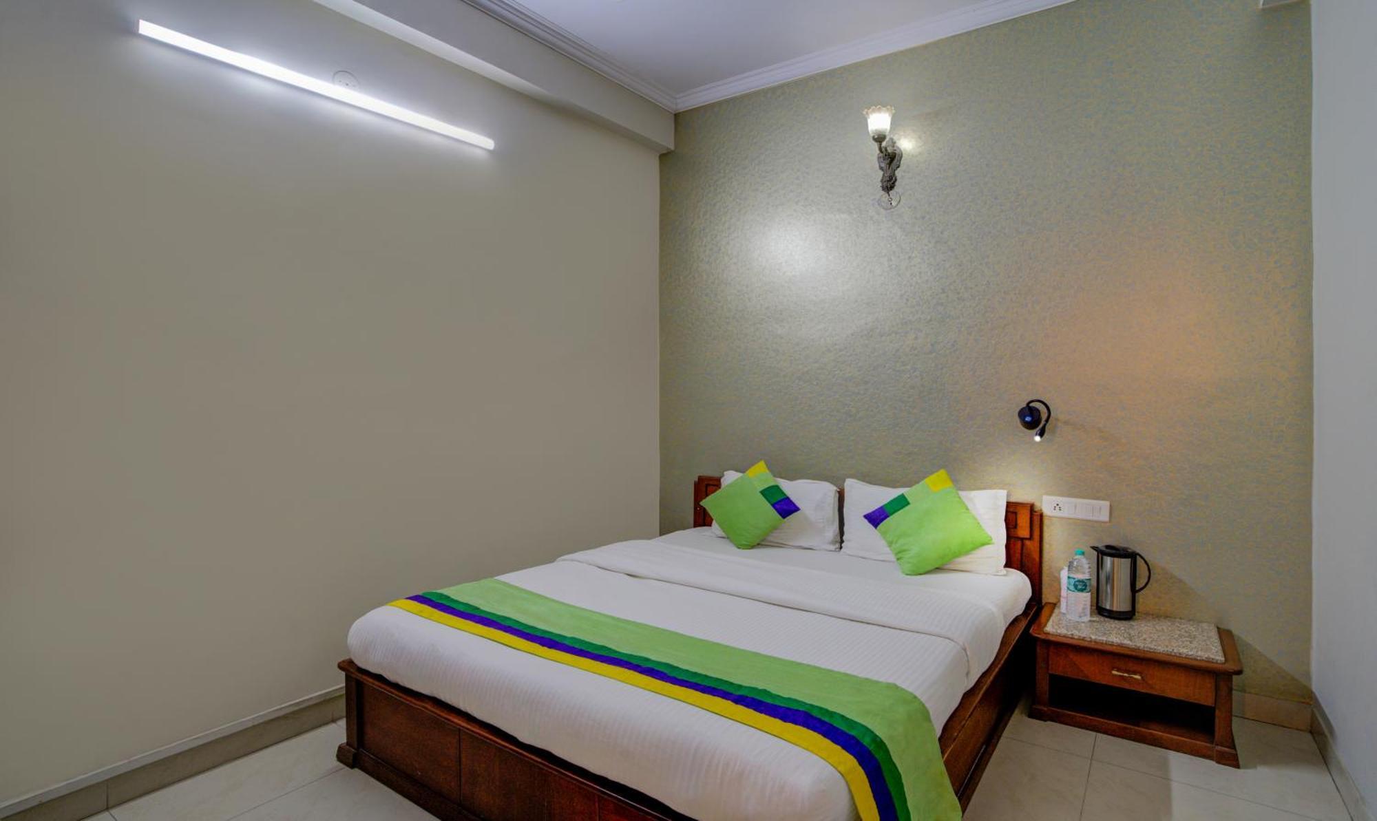 Treebo Bliss Hotel Jaipur Buitenkant foto