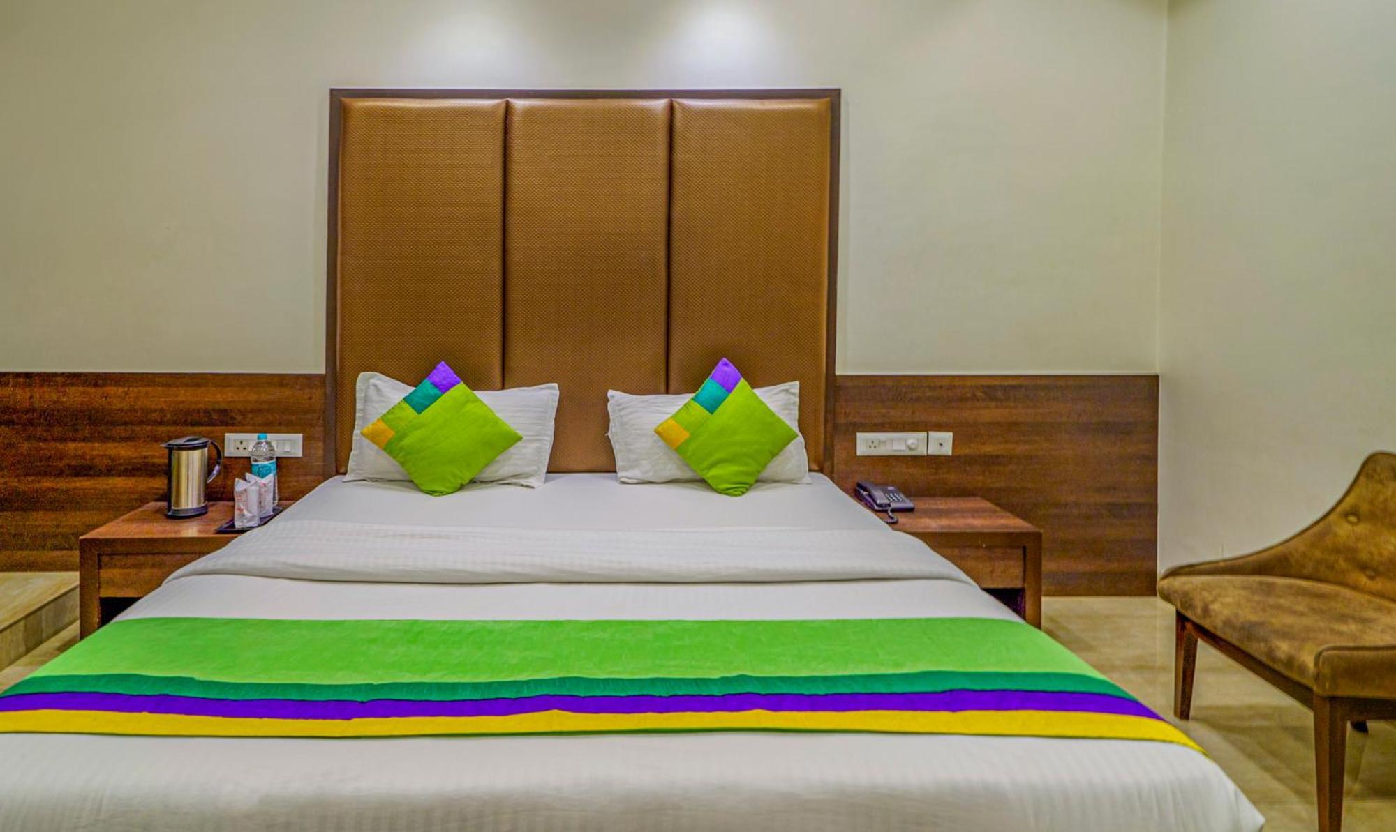 Treebo Bliss Hotel Jaipur Buitenkant foto