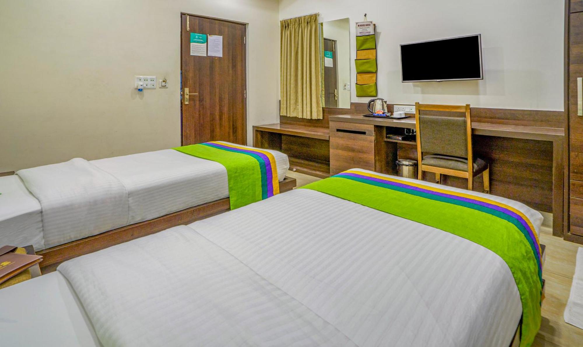 Treebo Bliss Hotel Jaipur Buitenkant foto