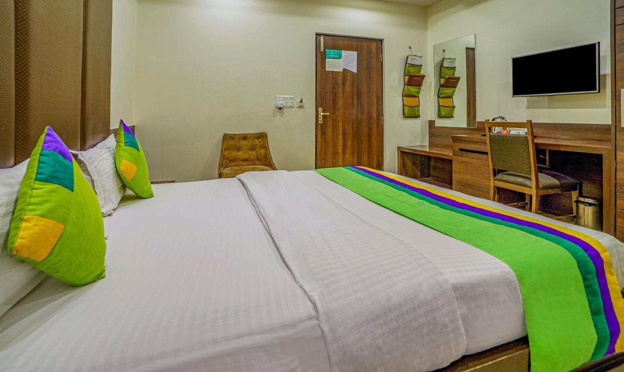 Treebo Bliss Hotel Jaipur Buitenkant foto