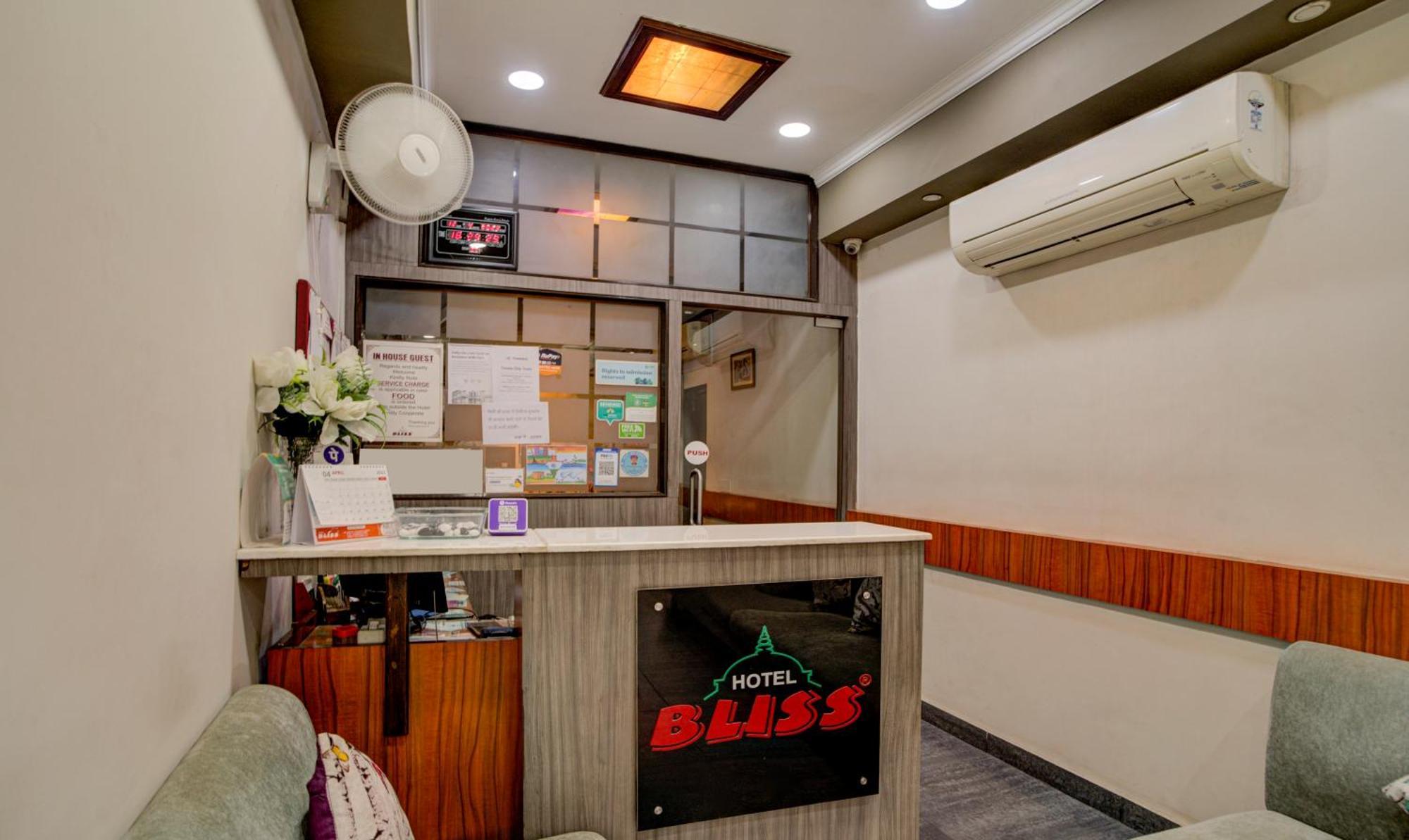 Treebo Bliss Hotel Jaipur Buitenkant foto